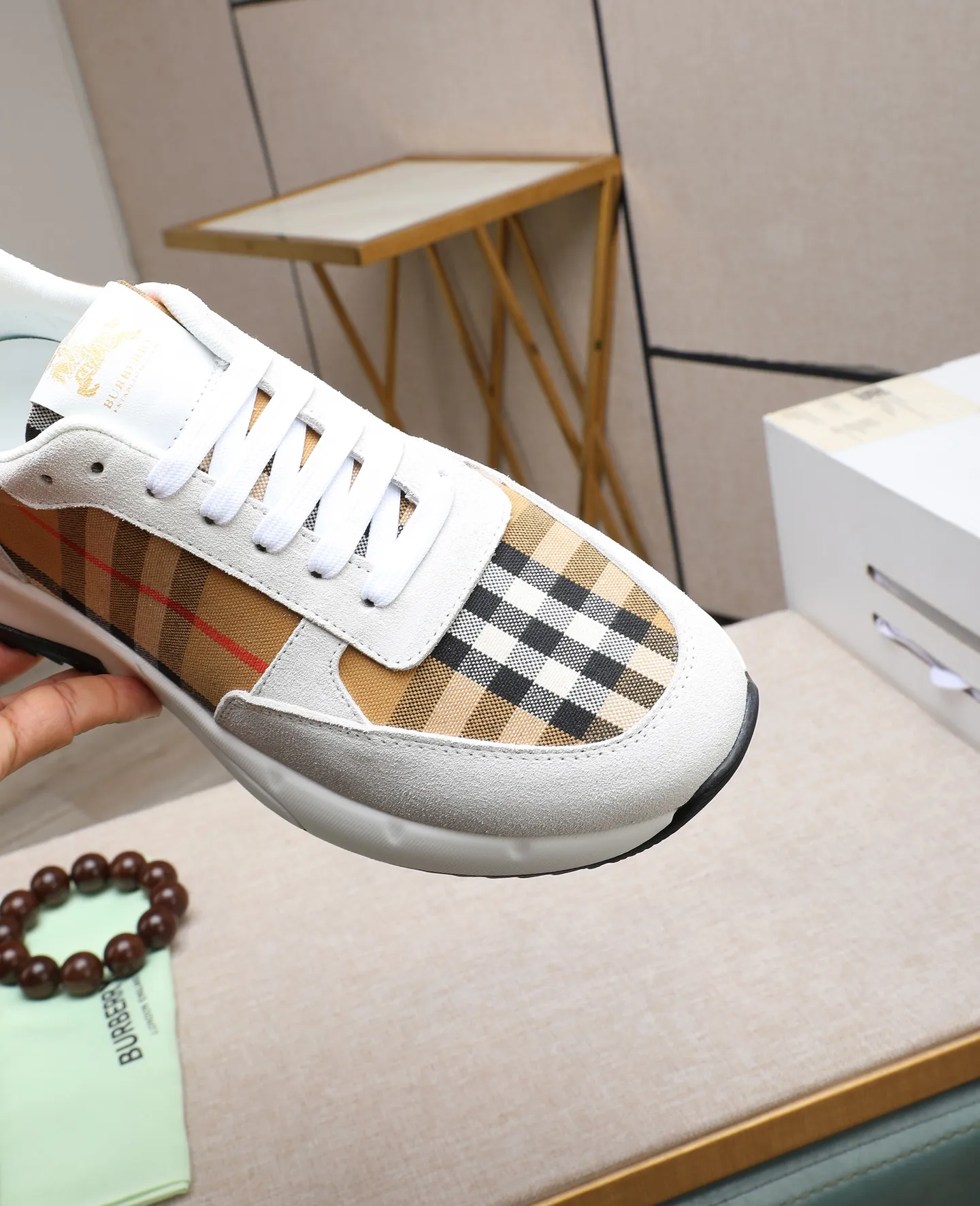 Men's shoes 💰460 ❤️❤️❤️[BURBERRY] Burberry purchasing agent 🔍Men's 🚹New model is synchronized with the official website, the upper is made of imported fabrics, and the lining is genuine leather. Completely 1⃣:1⃣ replica🇮🇹, non-slip and wear-resistant rubber outsole ⚠original factory goods, 🔍🔍high quality, please look at the details, welcome to compare⚠Size: 38-44